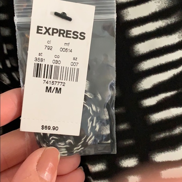 Spring dress - Picture 3 of 5